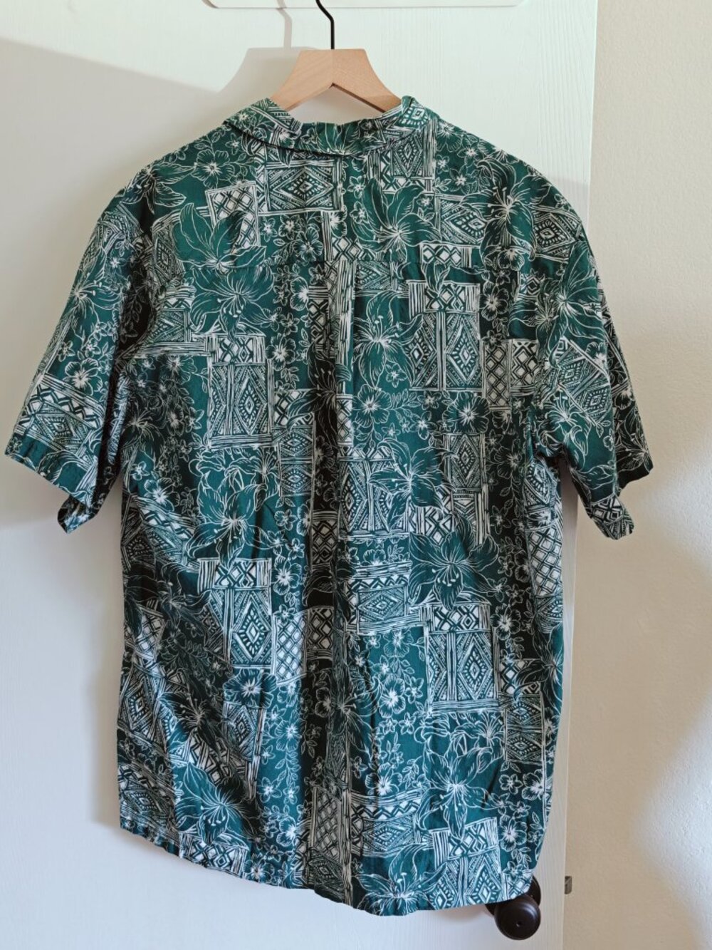 Cooke Street Hawaiian Aloha Shirt 100% Cotton Floral Tikki Geometric Sz. 2XL - Picture 2 of 5